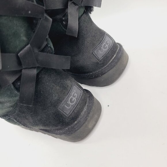 UGG Women's Black Bailey Bow II  Suede Ankle Winter Snow Boot Size 8 - Picture 4 of 7